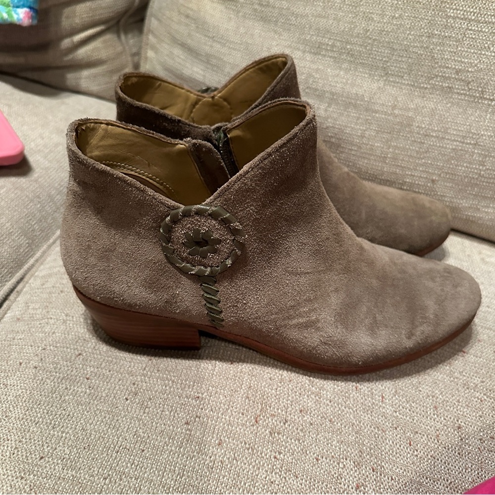 Jack Rogers Beige Suede Leather Southwestern Boho Slip on Booties Size 9M